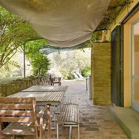 Haustierfreundliches 'cottage Glicini' Mit Pool Und Aussicht By Interhome